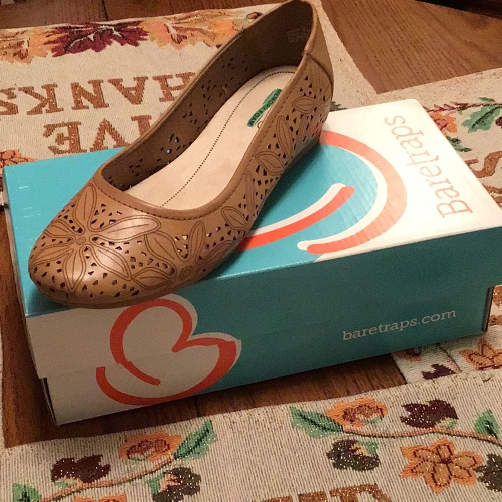 Beartrap  memory foam dress shoes. Size 9M